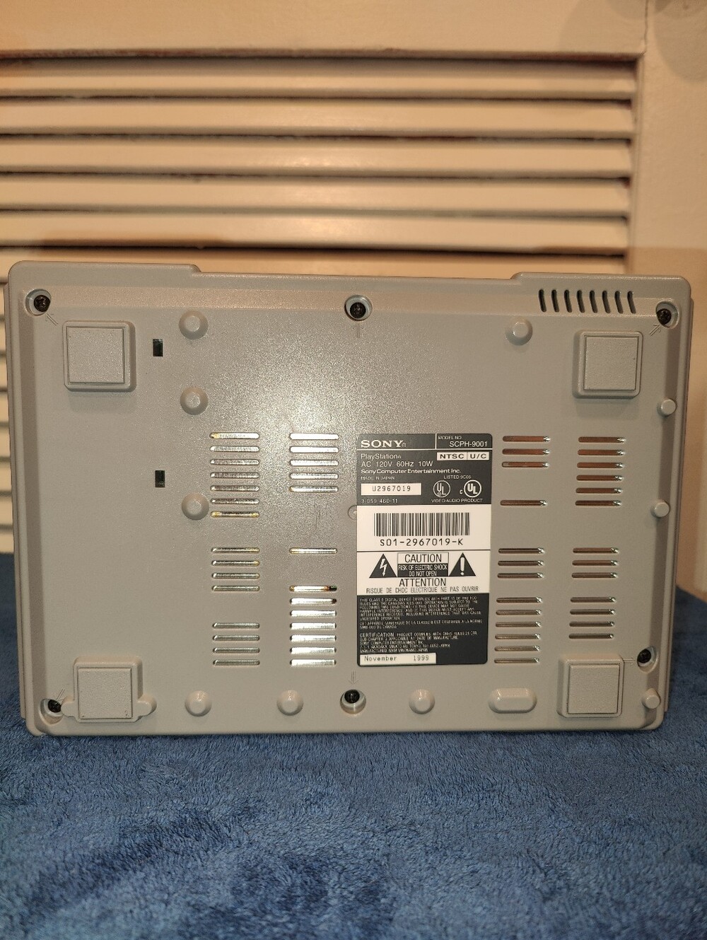 Vintage PlayStation Model SCPH-9001: Last Production Run Of Original PlayStation - Picture 12 of 13